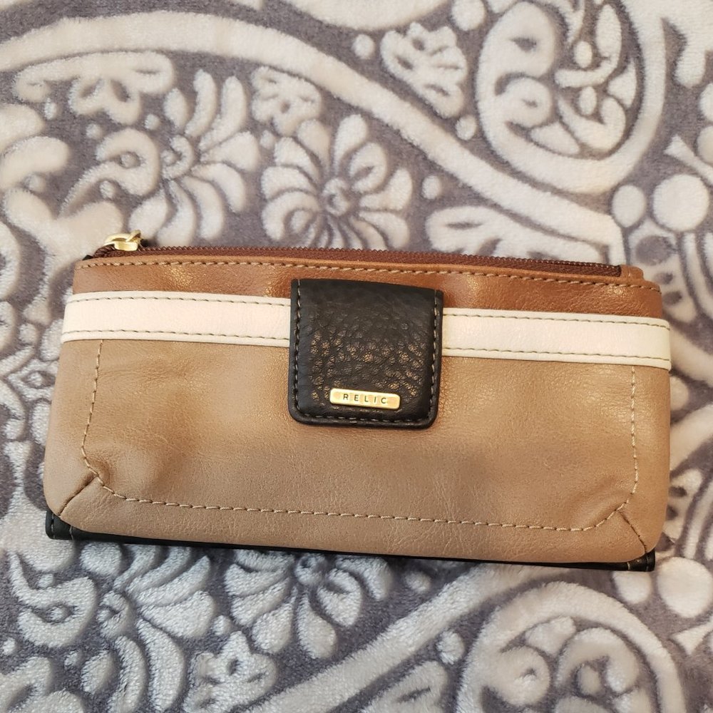 Relic Beige/Black Wallet